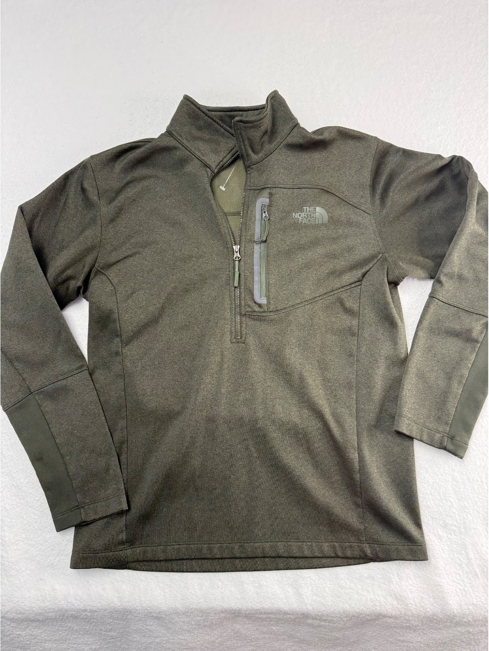 The North Face Men's Olive Green Half-Zip Pullover Fleece Jacket Medium